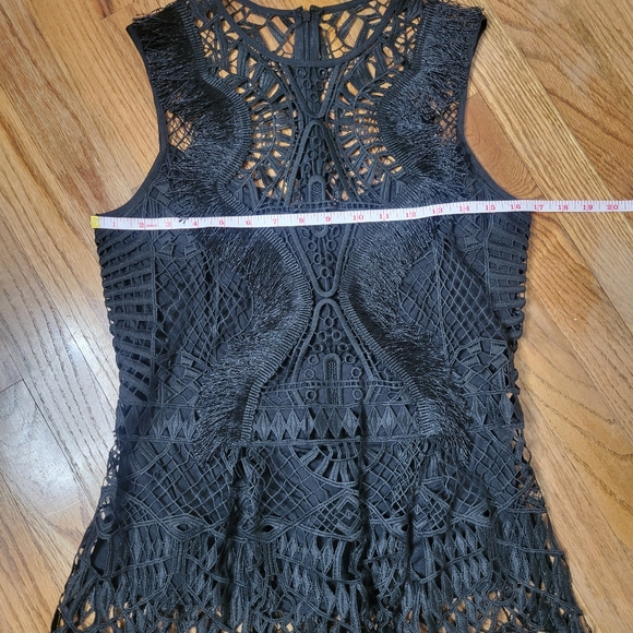 VENUS Black Crochet Sleeveless Top Size 8. Back Zip and Eye Clouser - Picture 9 of 12